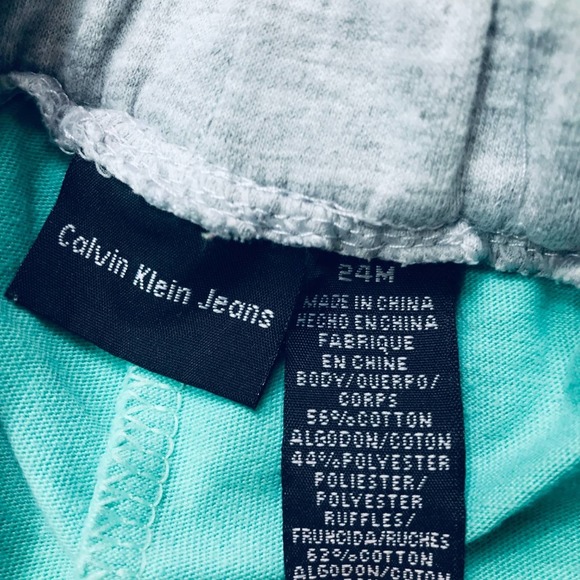 Calvin Klein 24M Skirt+Old Navy Tank+Bow - Picture 5 of 5